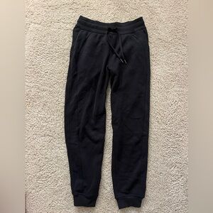 Lululemon scuba high-rise cuff legged sweatpants.